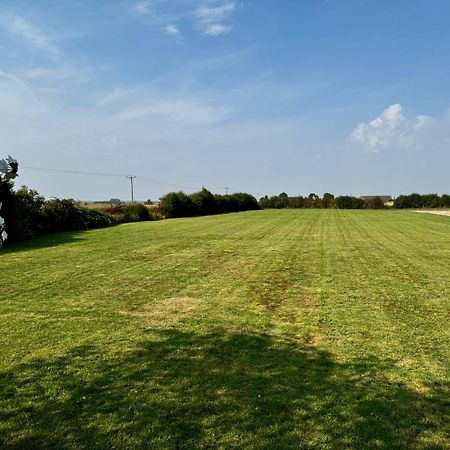 Luxury Isla Cottages, Bourne! Dog-Friendly, Countryside Views, Garden, Parking, 5Mins Pubs - Family Holiday Екстер'єр фото